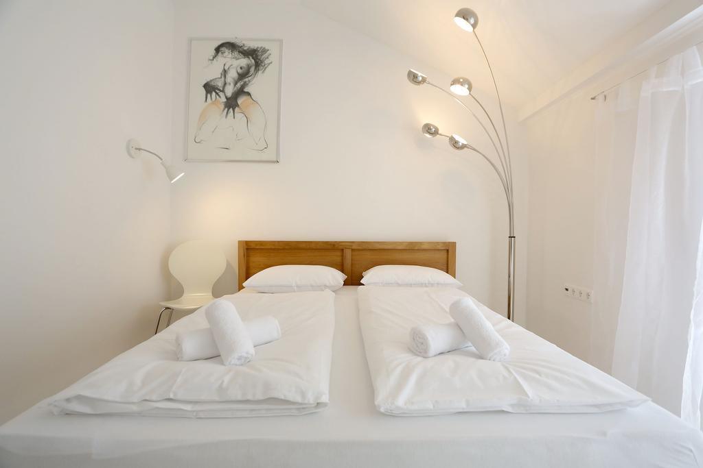 The Big Blue - Old Town Center Apartment Zadar Room photo